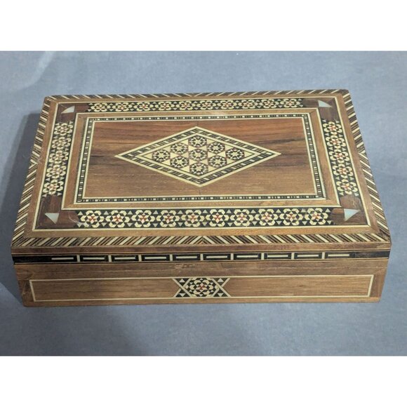 Vintage Marquetry Intricate Inlay Wood Box Trinket Jewelry Handmade - Picture 1 of 12